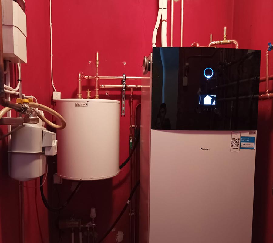 Maakaasukattilan tilalle Daikin ilmavesilämpöpumppu